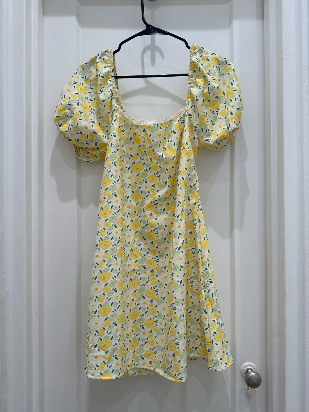 Verge Girl Yellow Floral Puff Sleeve Sundress